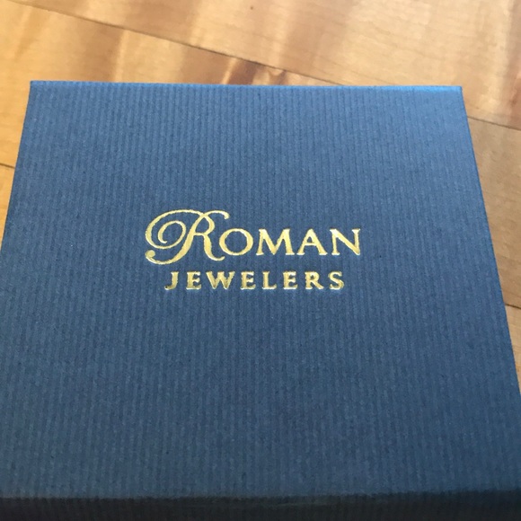 NWOT Pearl Stud Earrings - Picture 2 of 2